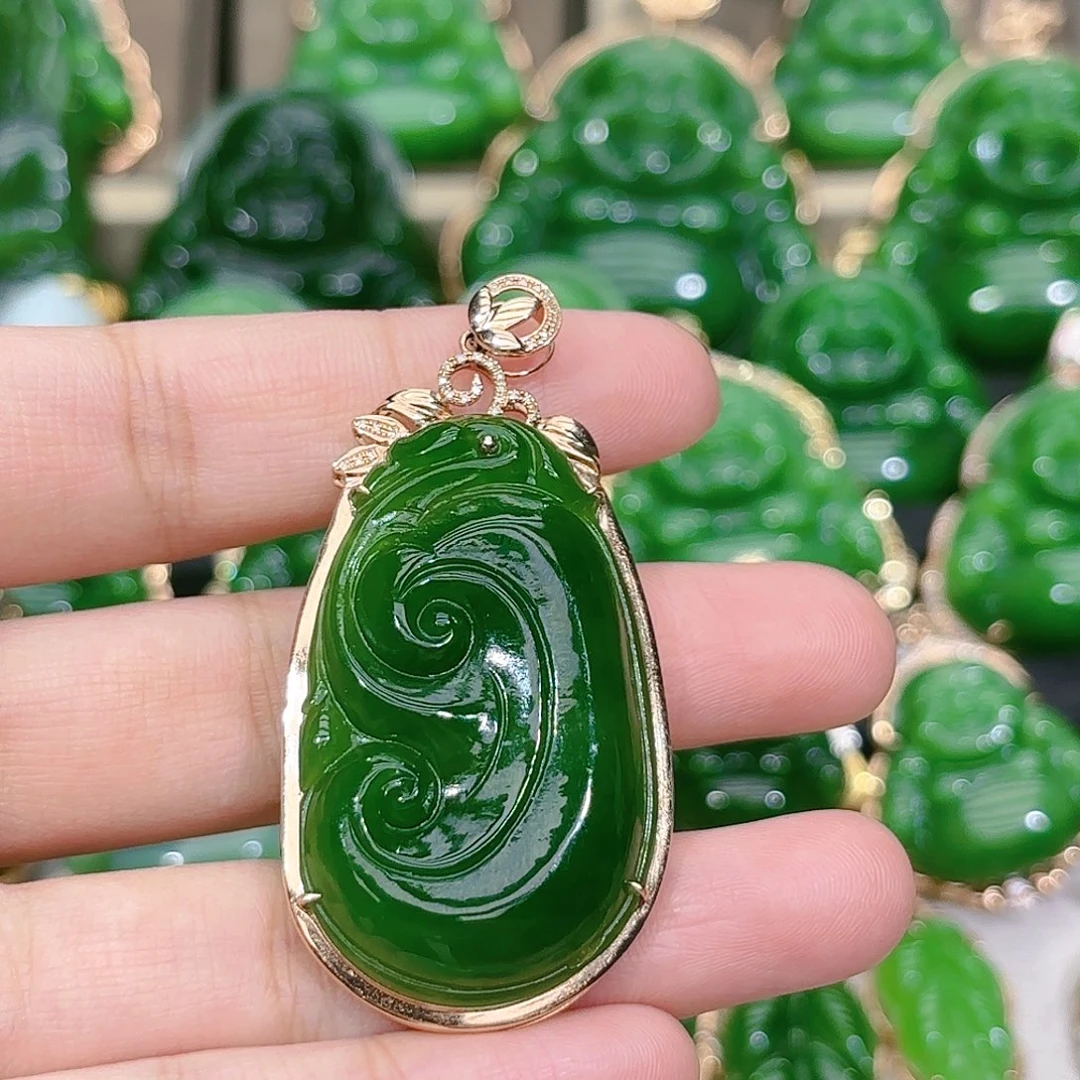 和田玉（碧玉）颈饰18K金镶嵌