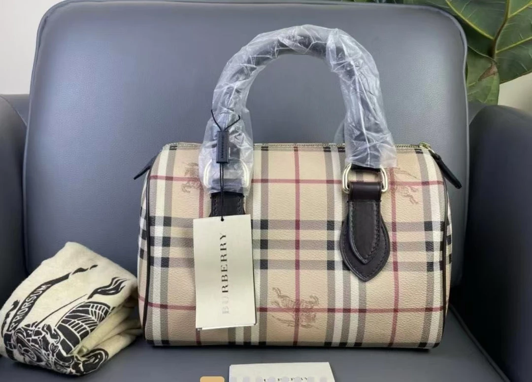 95新 BURBERRY/博柏利 GGS丨巴宝莉格纹波士顿包拼皮/95408100