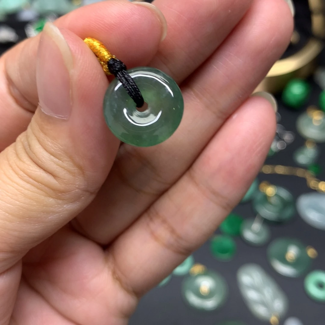 吊坠(不含链)未镶嵌翡翠有纹裂