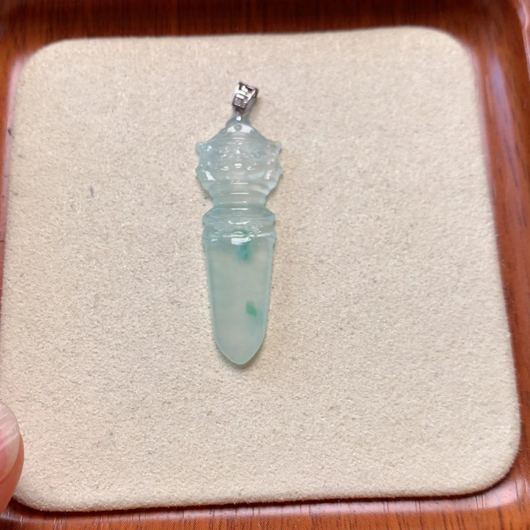 翡翠颈饰18K金镶嵌降