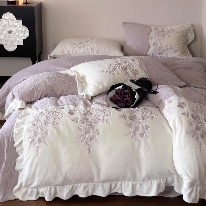 法式秋冬季加厚保暖双面牛奶绒四件套刺绣雕花绒被套1.8m床上用品