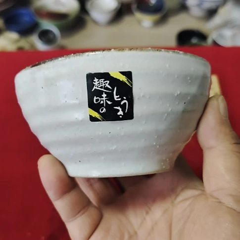 瓷片瓷片，各种摆件，均有瑕疵。沙锅！