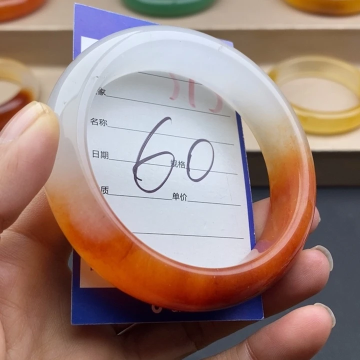 石英质玉未镶嵌手镯