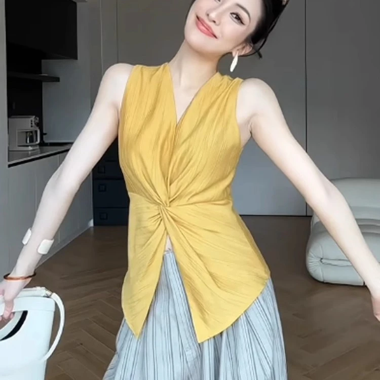 黄色v领吊带背心女夏外穿内搭设计感扭结褶皱气质高级感无袖上衣