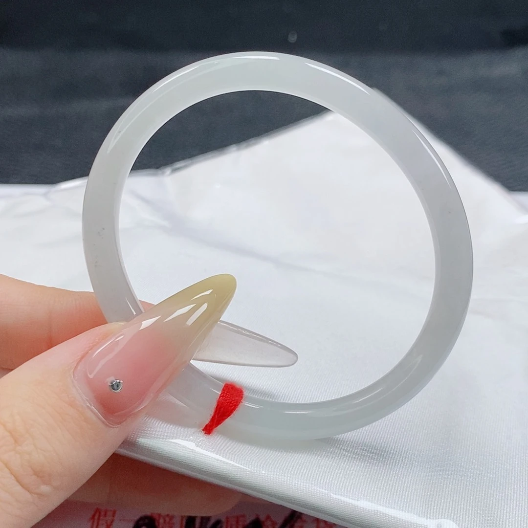 【闪购商品】翡翠手镯（贵妃镯）未镶嵌330号