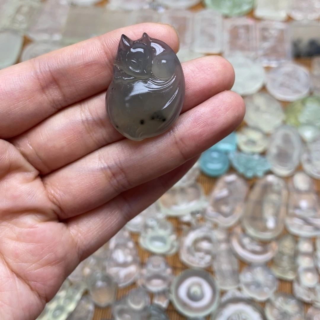 未镶嵌蛇纹石玉颈饰