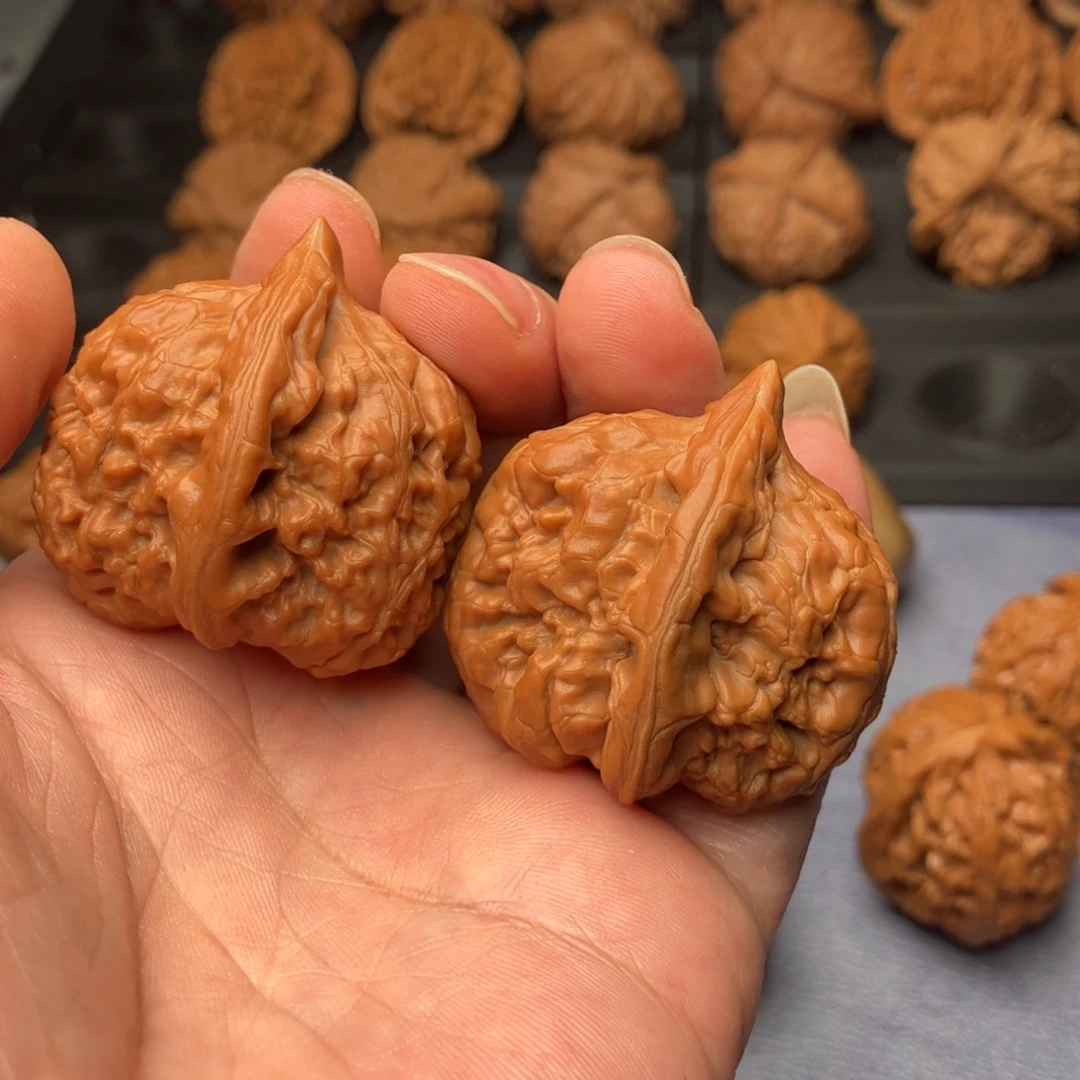 文玩核桃把件醒*金字塔