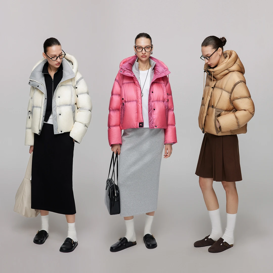 【奢香夫人】纤念202冬季短款时尚休闲连帽宽松透明羽绒服4346