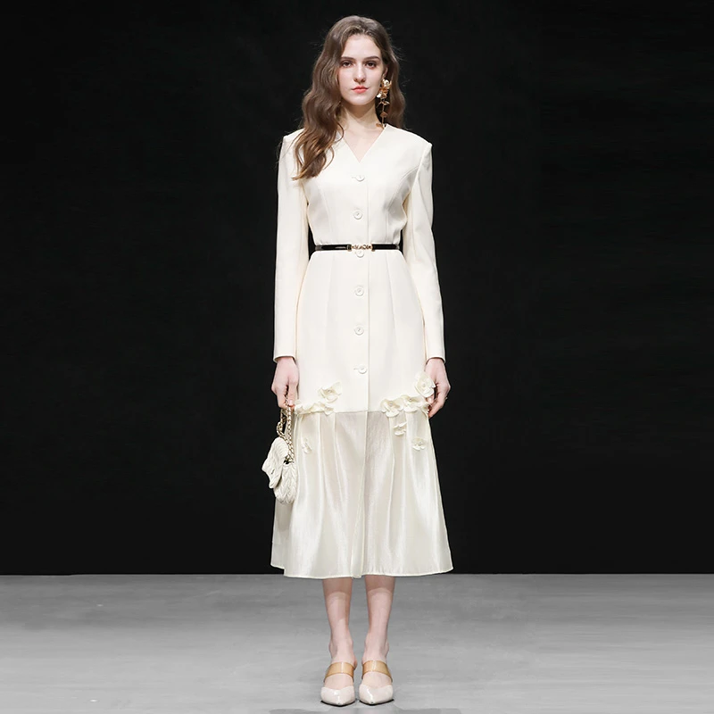 春季新款V领收腰大摆拼接琉光纱立体花朵显瘦气质风衣H-QC35086