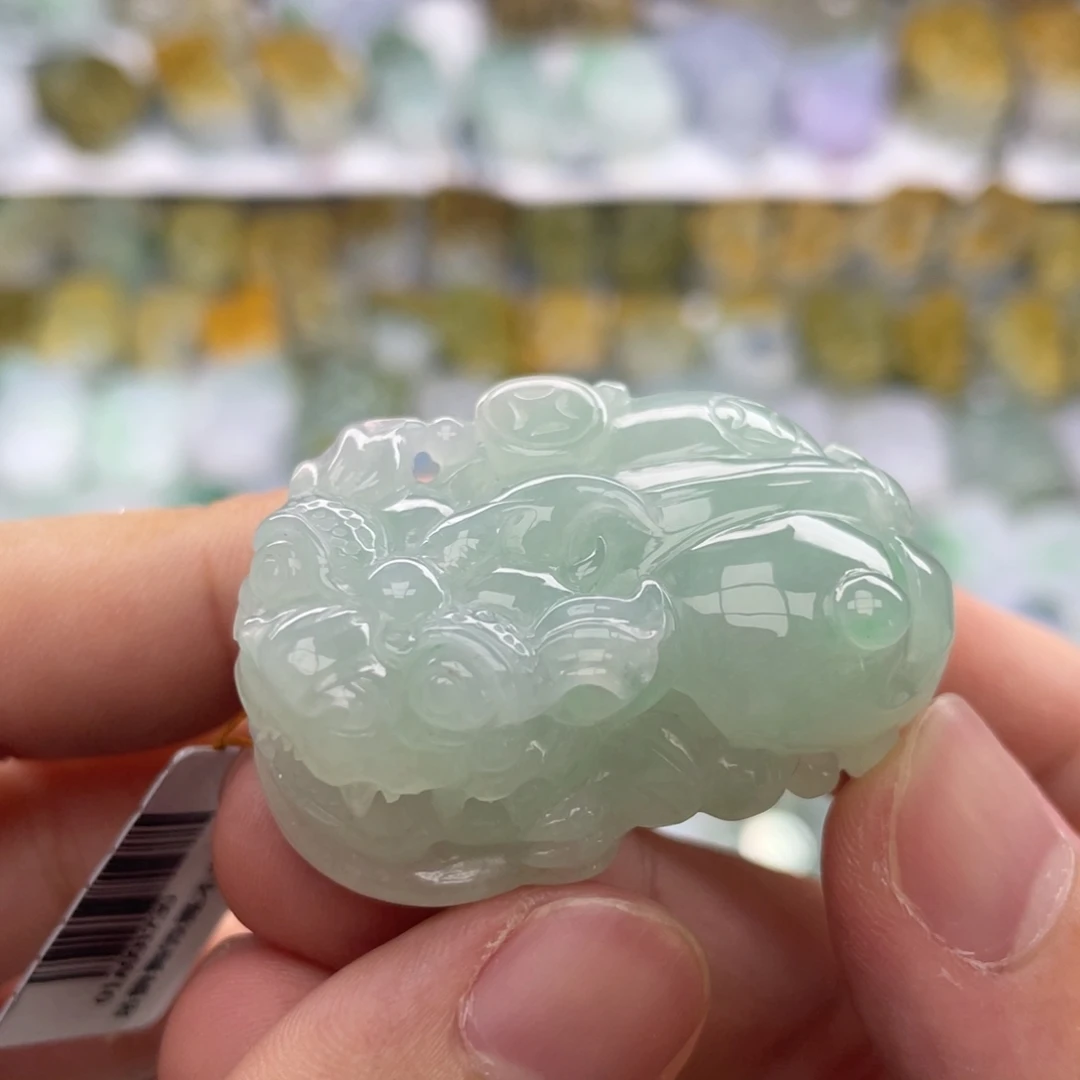 翡翠未镶嵌颈饰貔貅21