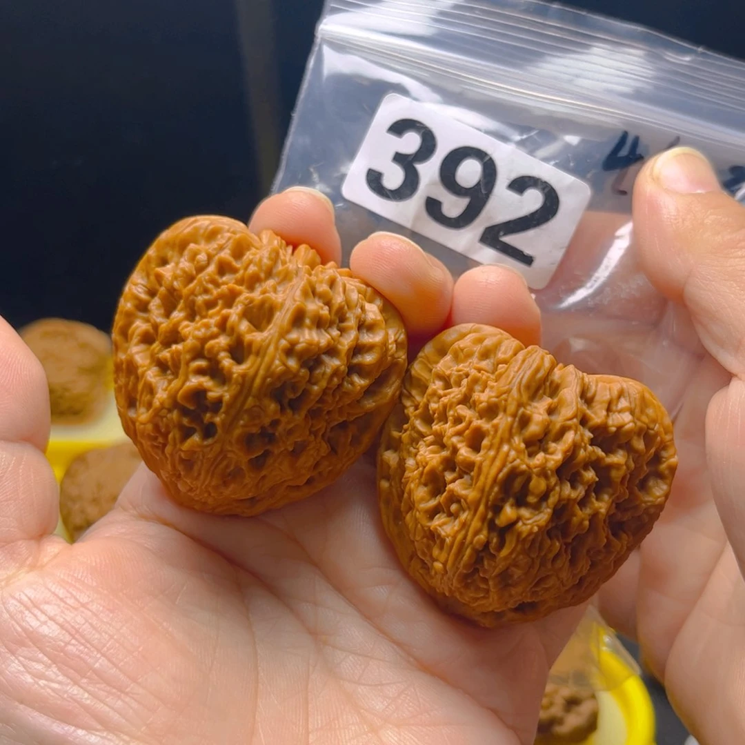 文玩核桃吊坠高炮南疆4.4