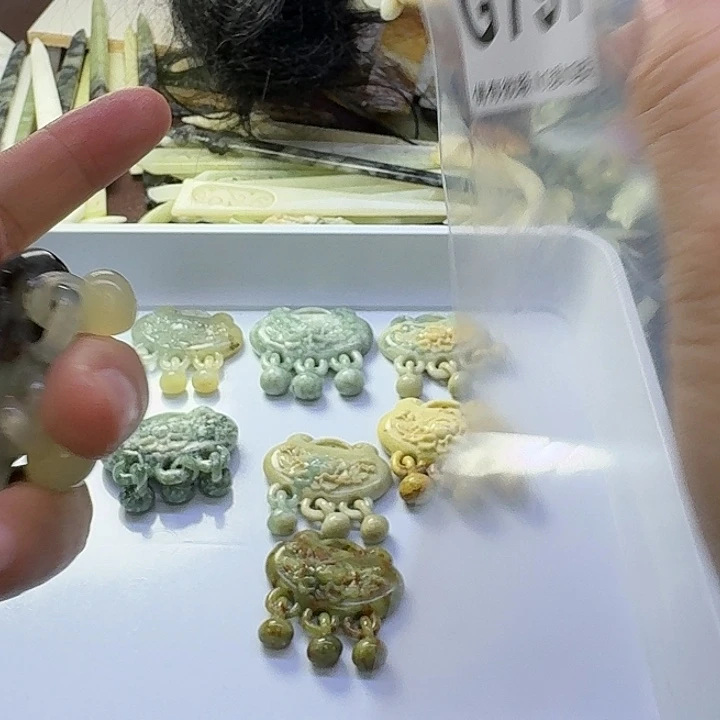 水***㵘蛇纹石玉合金发饰