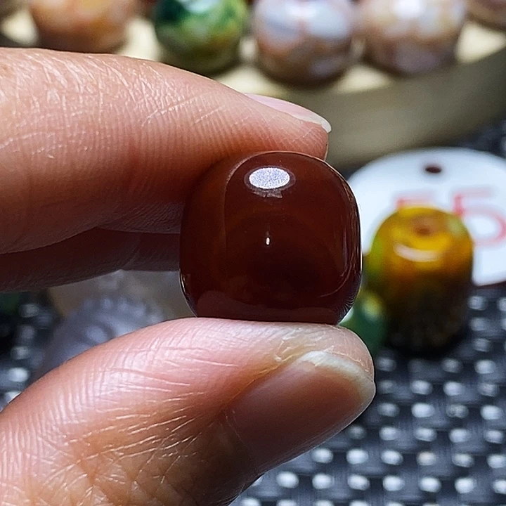 谢***明玛瑙/玉髓未镶嵌颈饰