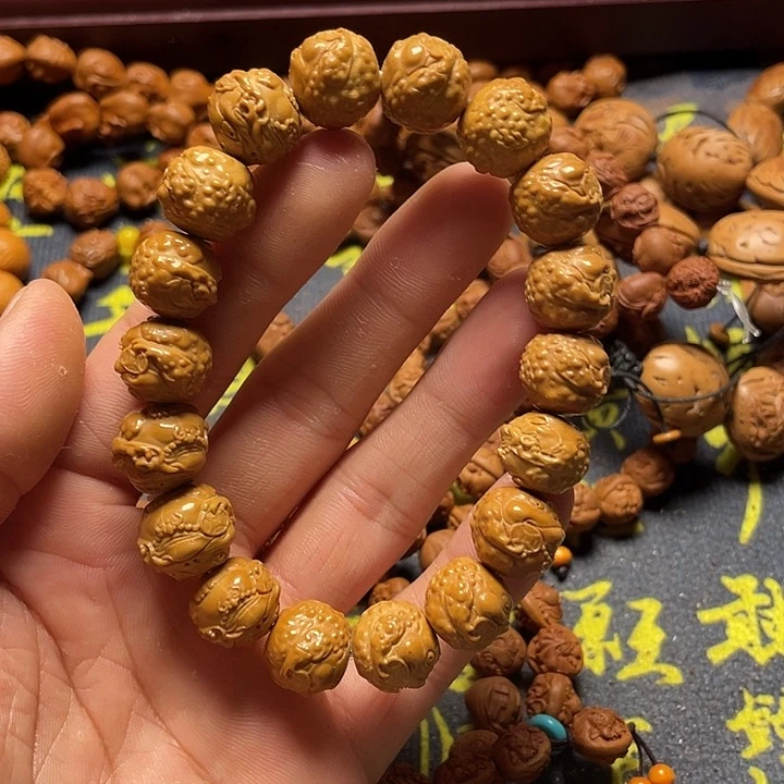 猴头核桃雕刻瑕疵烟斗金蟾
