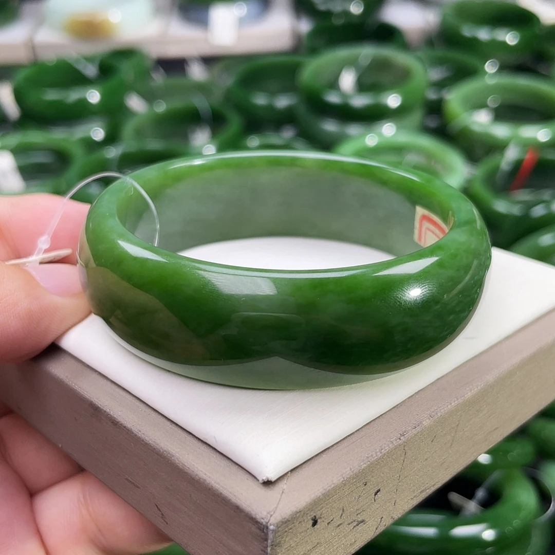 未镶嵌手镯和田玉（碧玉）