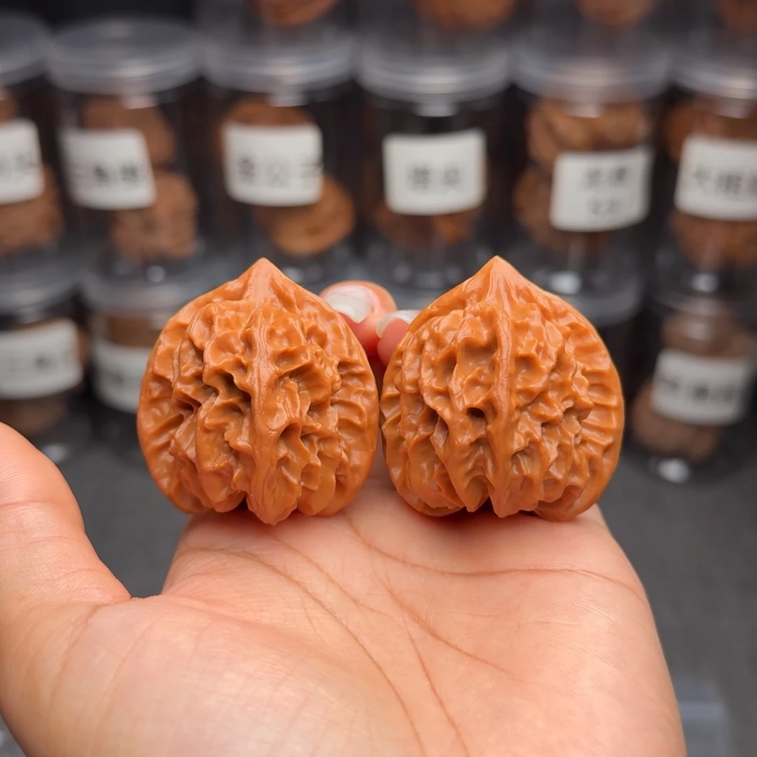 小***风文玩核桃把件曹大龙