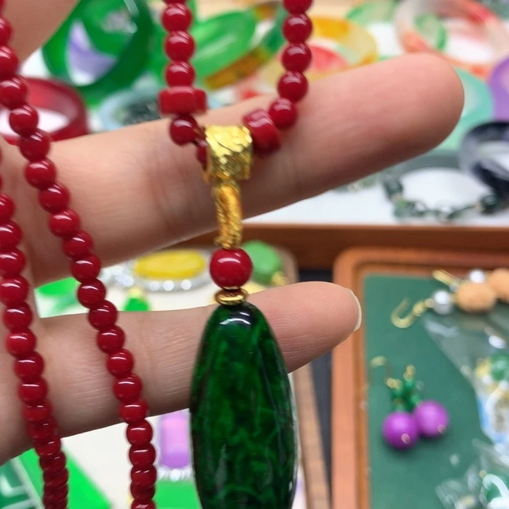 颈饰未镶嵌翡翠一*吊坠