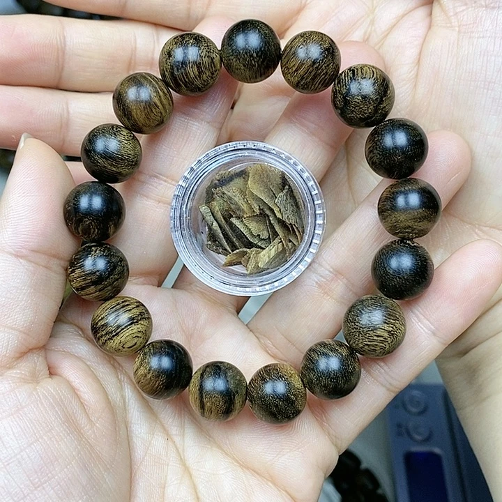 沉香沉香碎屑率**活越南芽庄白奇楠沉水老料