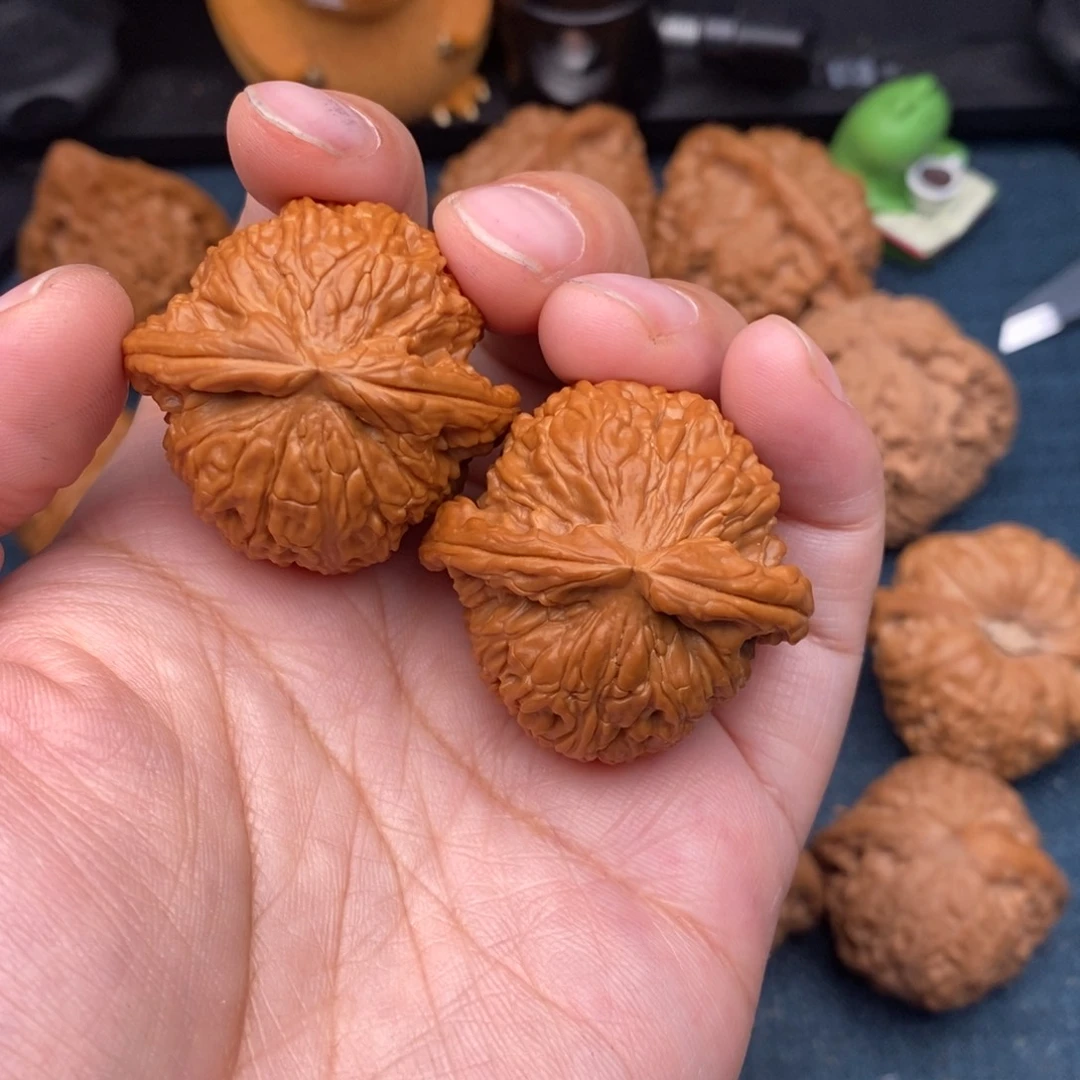 哦***喔文玩核桃把件37球白全品