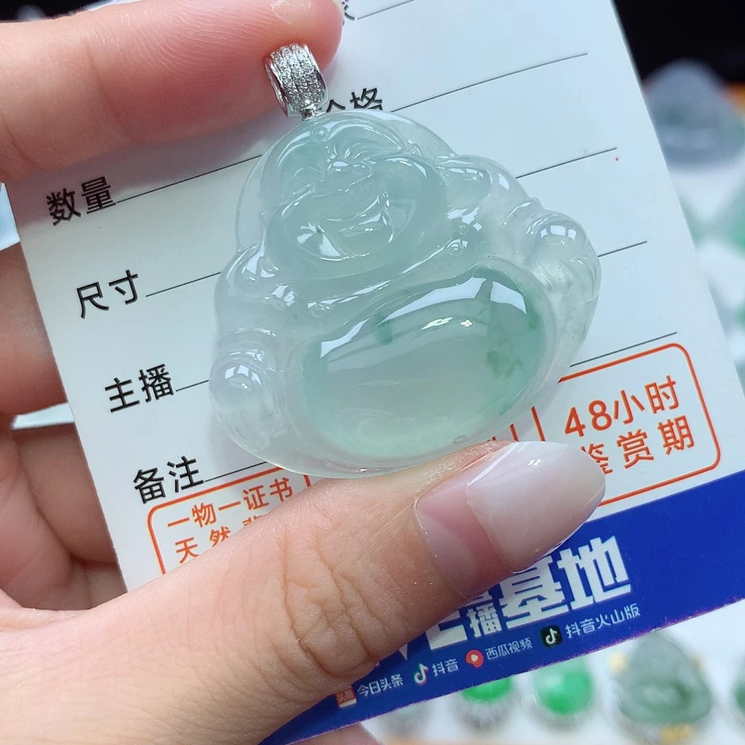 翡翠18K金镶嵌颈饰佛公