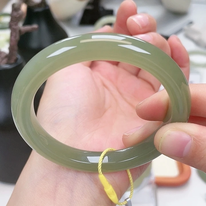 和田玉手镯58未镶嵌