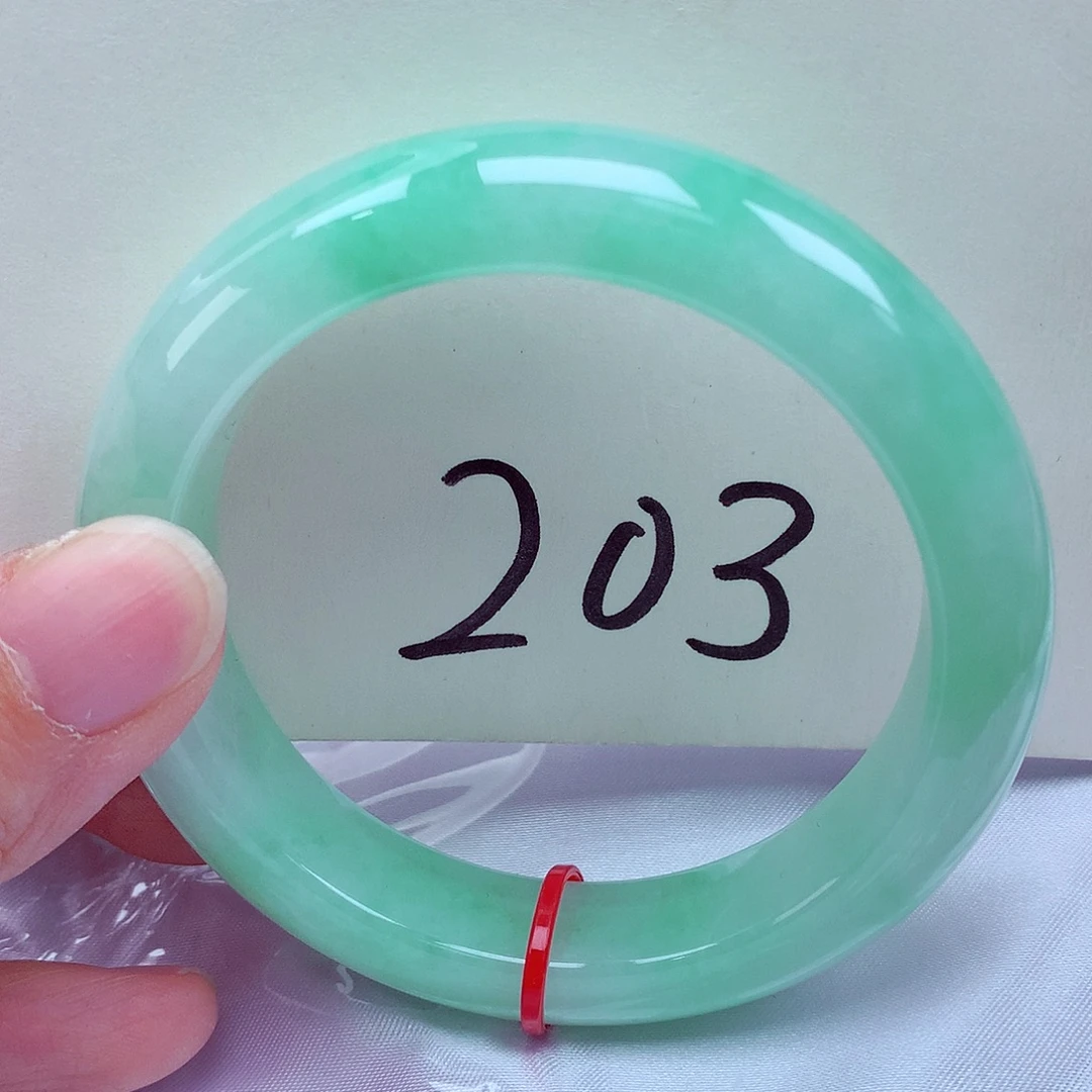 翡翠未镶嵌手镯翡翠