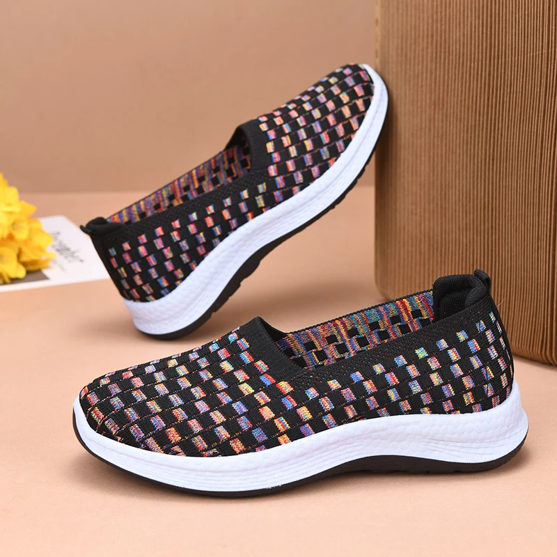 女鞋2025新款休闲鞋春秋软底轻便跑步鞋百搭旅游鞋透气外穿运动鞋