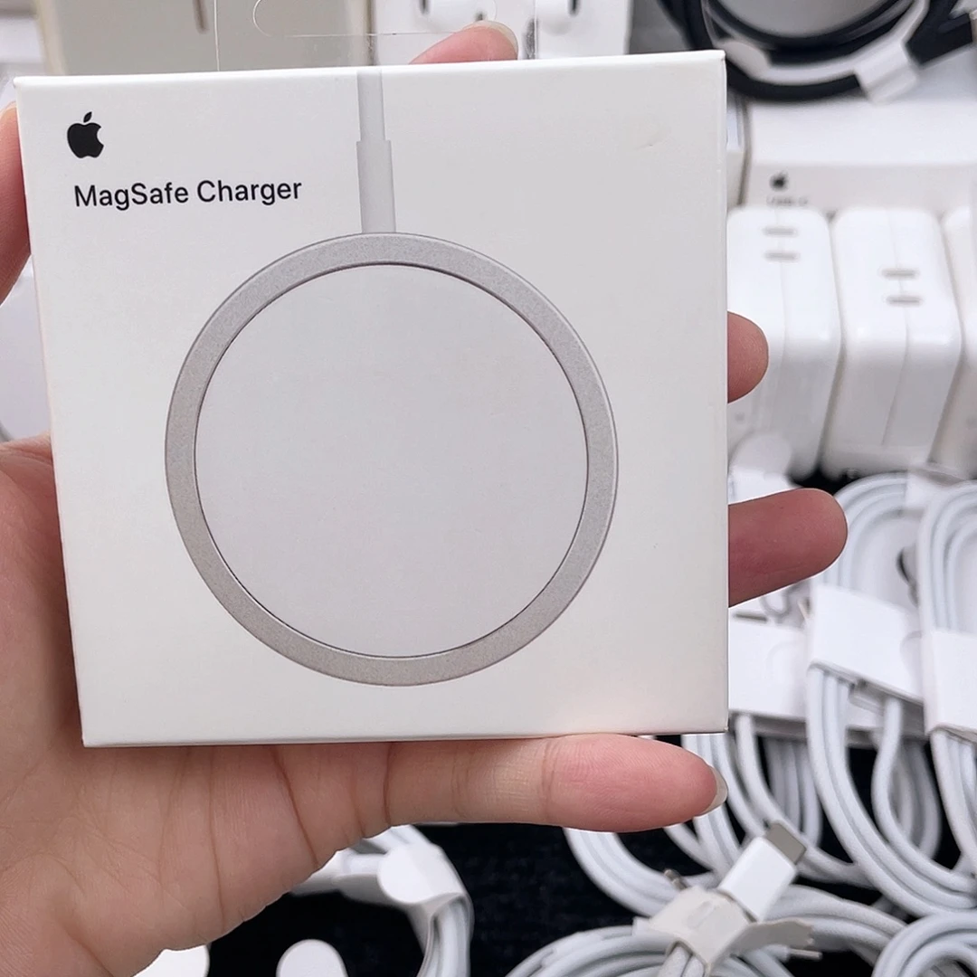 准新品带盒磁吸充国行