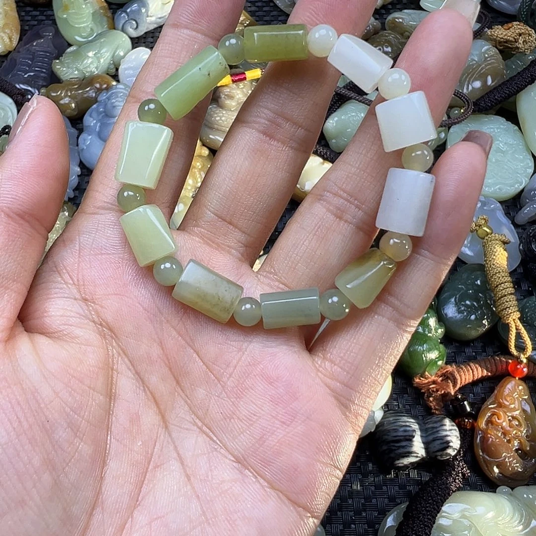 和田玉未镶嵌颈饰漏