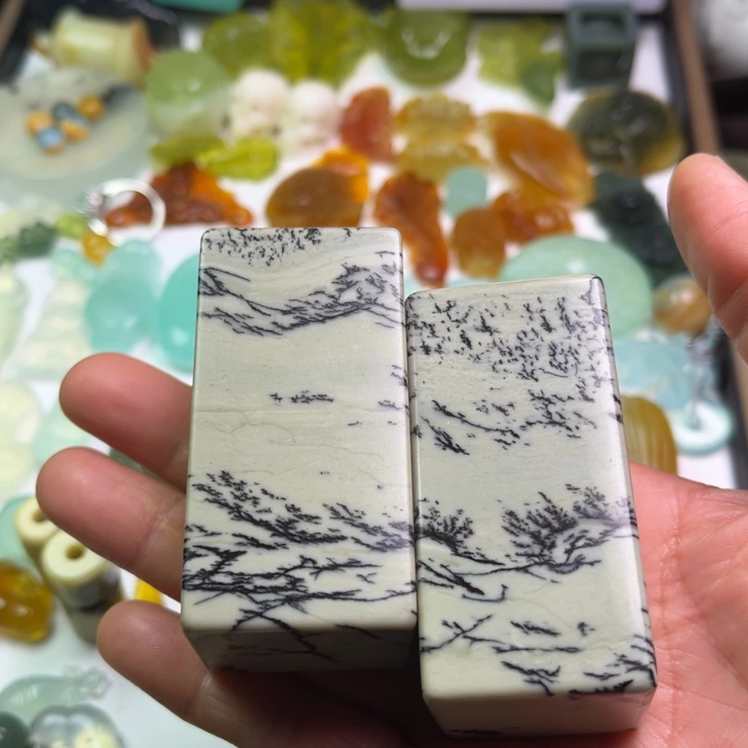 用***5蛇纹石玉未镶嵌颈饰