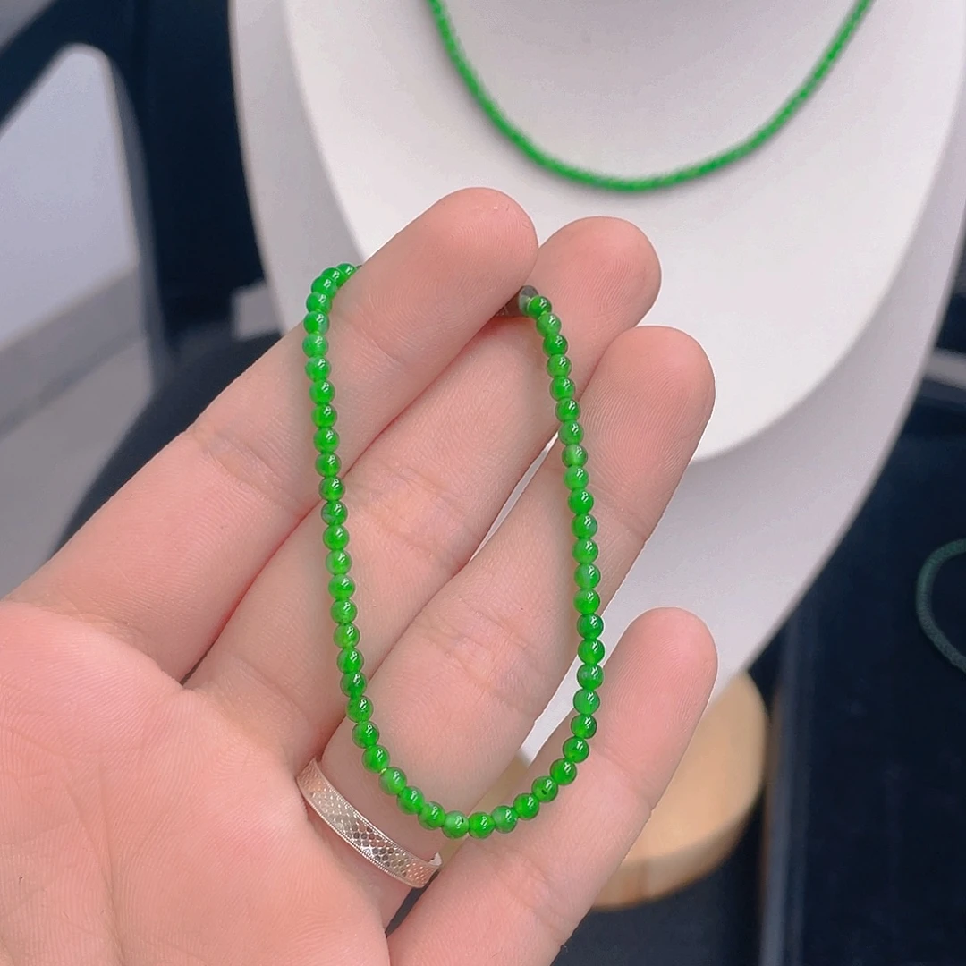 翡翠未镶嵌项链
