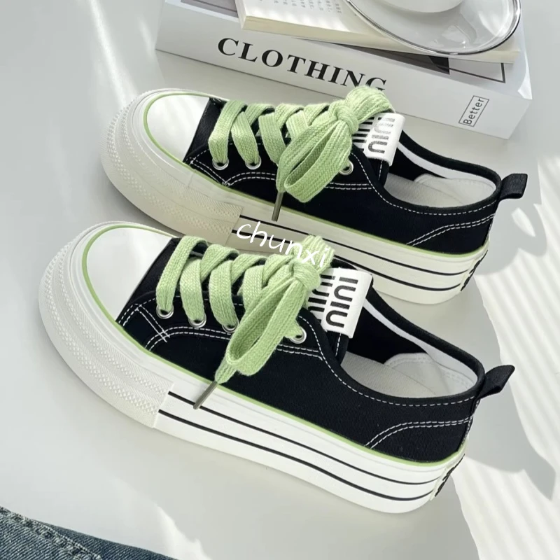 小众黑绿色厚底增高帆布鞋女2025新款薄款透气松糕底百搭小白板鞋