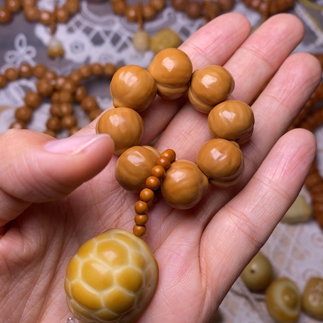 把件猴头核桃柯基屁桃龟甲