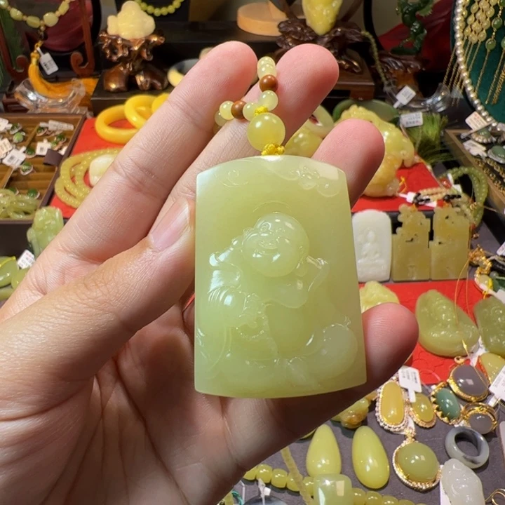 和田玉（黄玉）未镶嵌颈饰