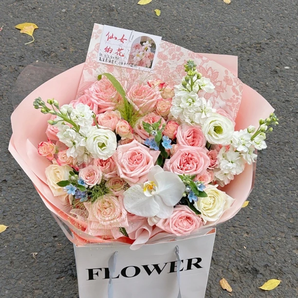 （热卖款）实物图粉荔枝玫瑰混搭花束生日送闺蜜女朋友老婆