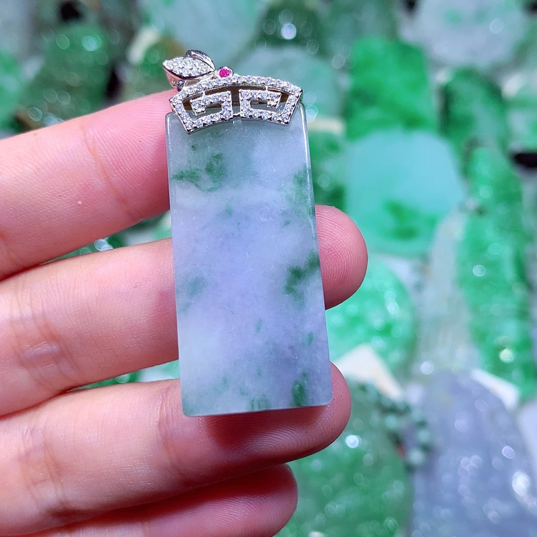 吊坠(不含链)未镶嵌翡翠