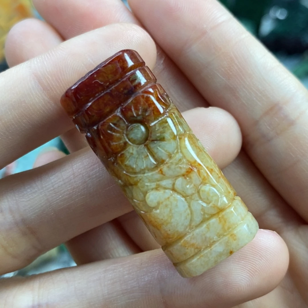 翡翠颈饰未镶嵌水**恋吊坠