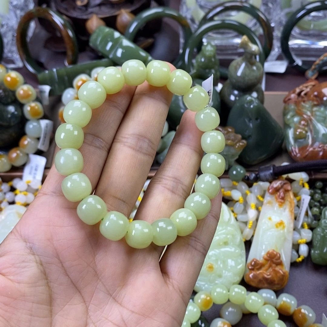 未镶嵌手串透闪石质玉骄*