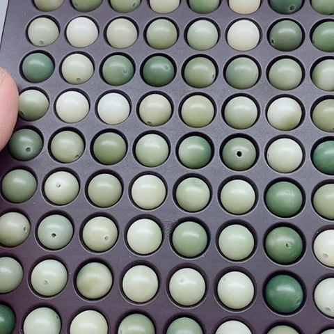 吊坠白玉菩提11精品薄荷绿圆100颗