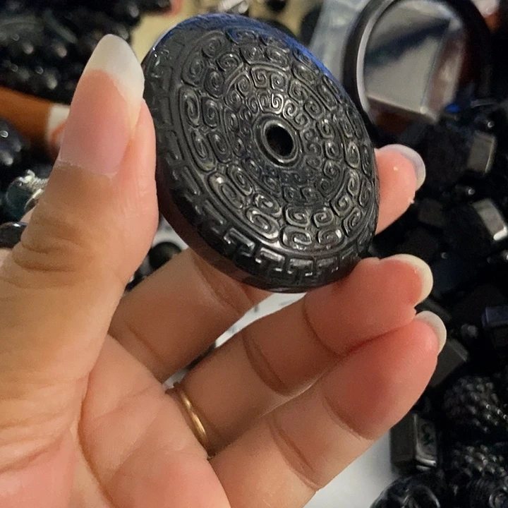 青***翡翠未镶嵌颈饰墨翠扣子