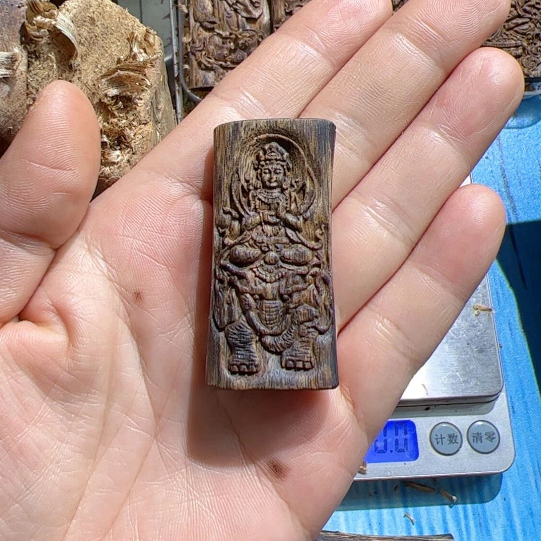 沉香吊坠白棋普贤6.3克