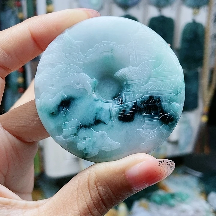 颈饰足铂镶嵌翡翠翡翠