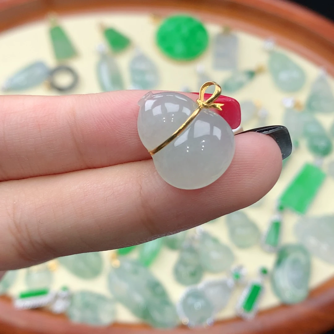 颈饰18K金镶嵌翡翠天然缅甸A货翡翠葫芦