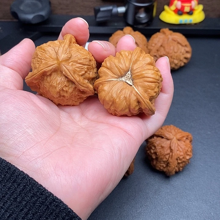 大***西文玩核桃把件南瓜