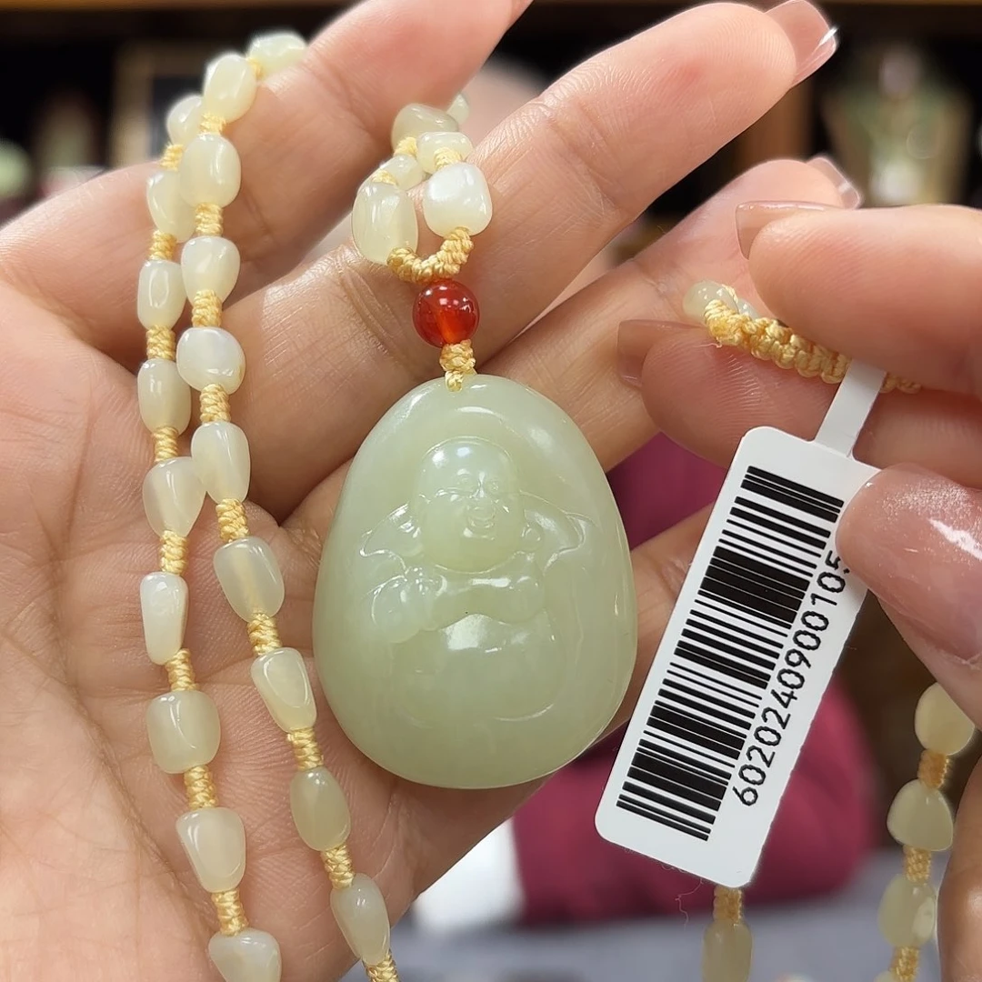 和田玉吊坠佛公未镶嵌