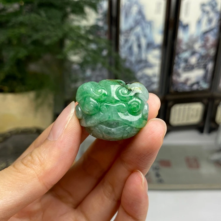 飘绿复古瑞兽头通孔吊坠花件 天然翡翠A货