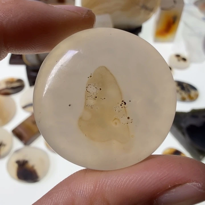 玛瑙/玉髓未镶嵌珠宝半成品