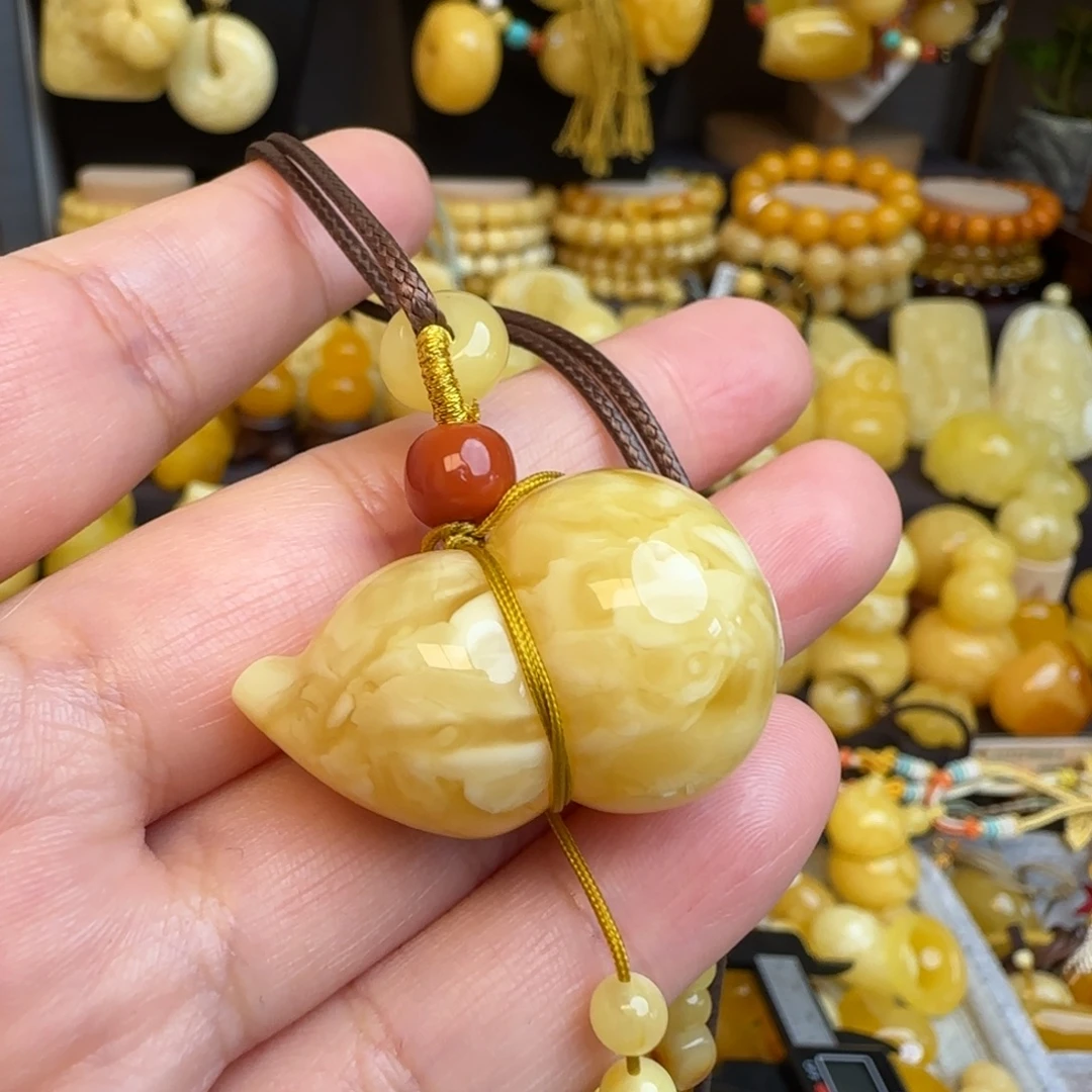琥珀未镶嵌套链天然俄料浓蜡妖花蜜蜡葫芦吊坠