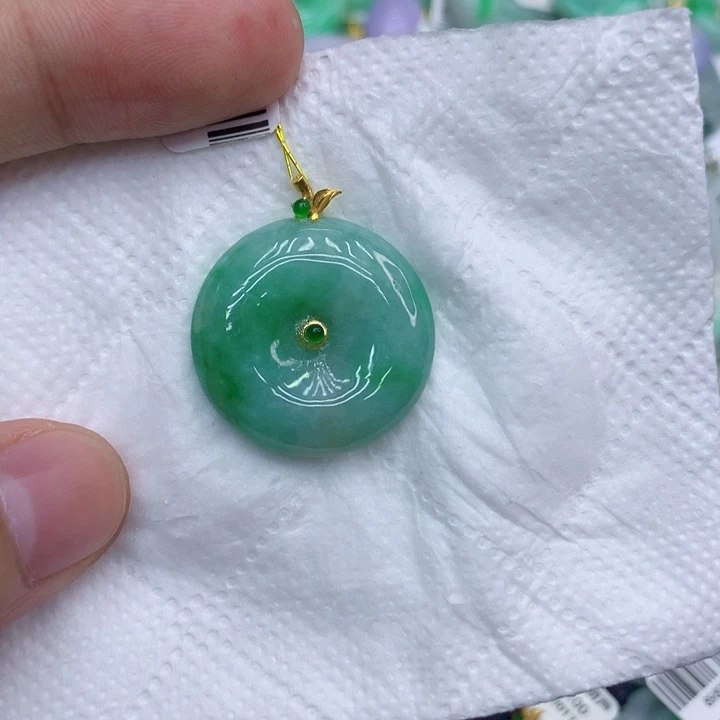 翡翠18K金镶嵌戒指