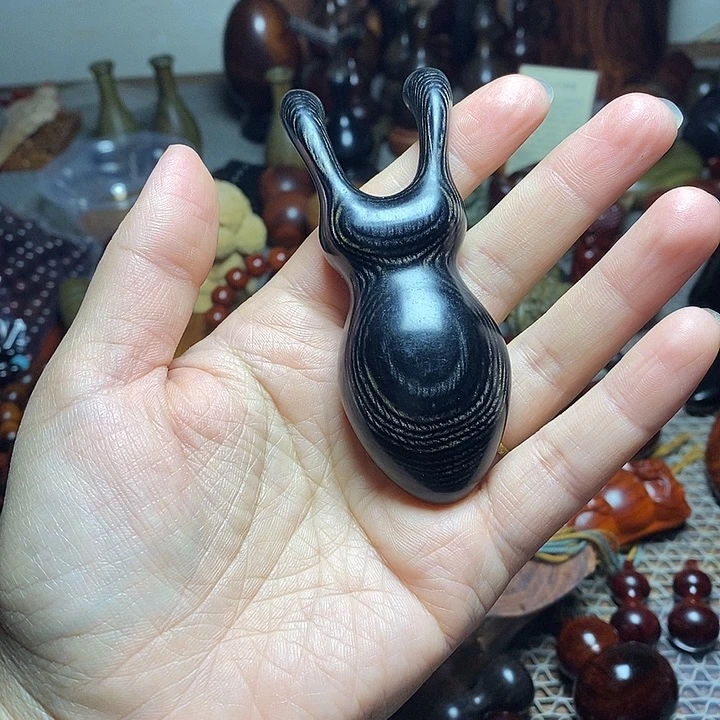 稳定木青筋檀木头
